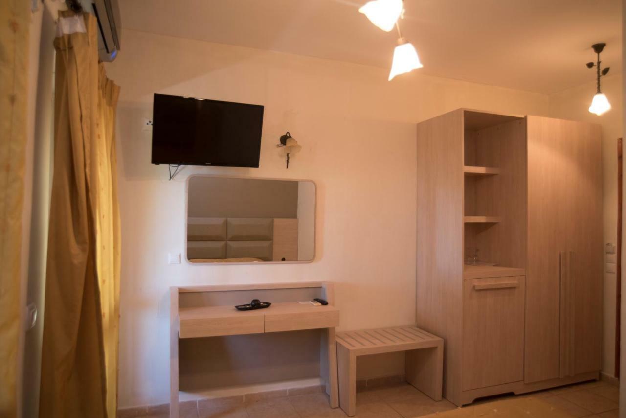 Hotel T'Aloni Chortáta Esterno foto